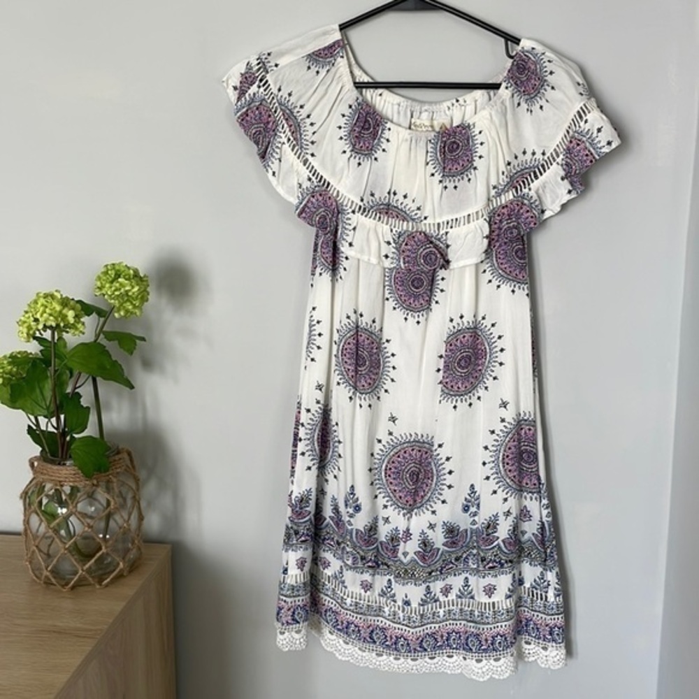 Francesca’s Cute boho white mandala dress with lace hem size S boutique​